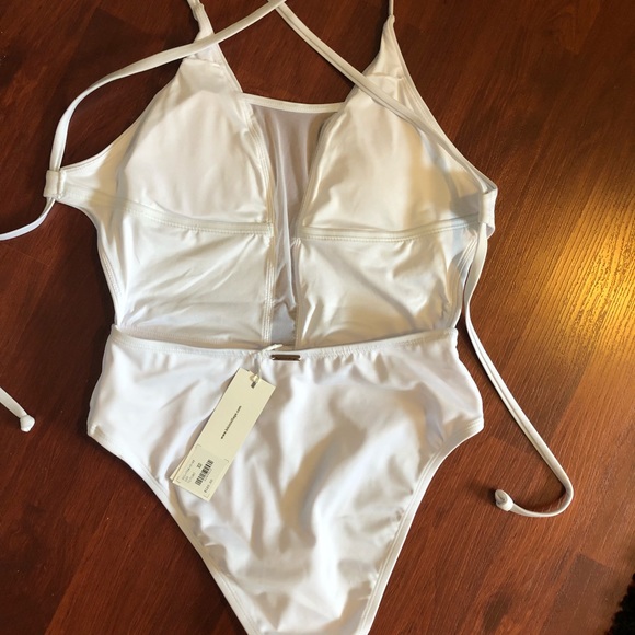 Bathing suit - Picture 3 of 3